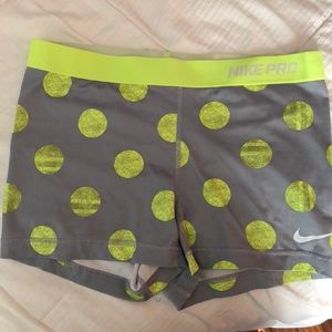 NIKE PRO SPANDEX!!